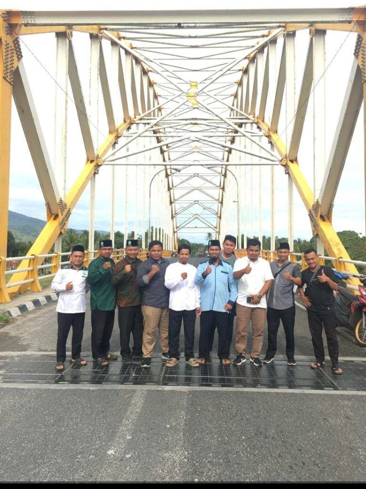 Wisata Religi ke Barus, BKPRMI Aceh Singkil Kunjungi Titik Nol Islam Nusantara Barus 